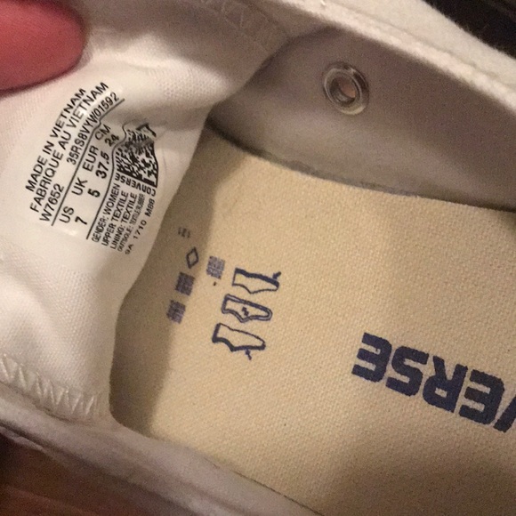 Converse - Picture 6 of 8